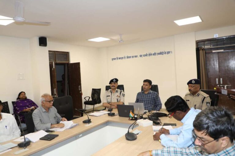 रेन बसेरो एवं बारिश से खराब हुई सड़कों