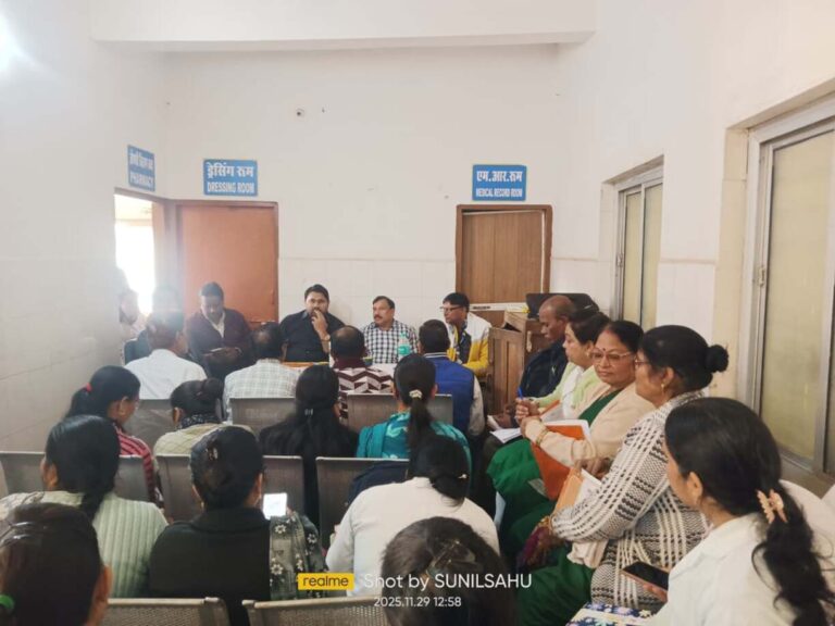 गर्भवती माताओं एवं शिशुओं को संपूर्ण स्वास्थ्य सेवाएं दी जाएं, (2)