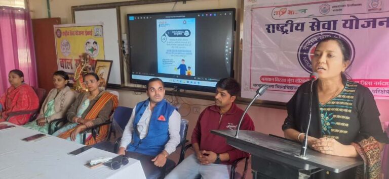 बचपन संवारना हमारी जिम्मेदारी – डॉ मयंक तोमर (1)