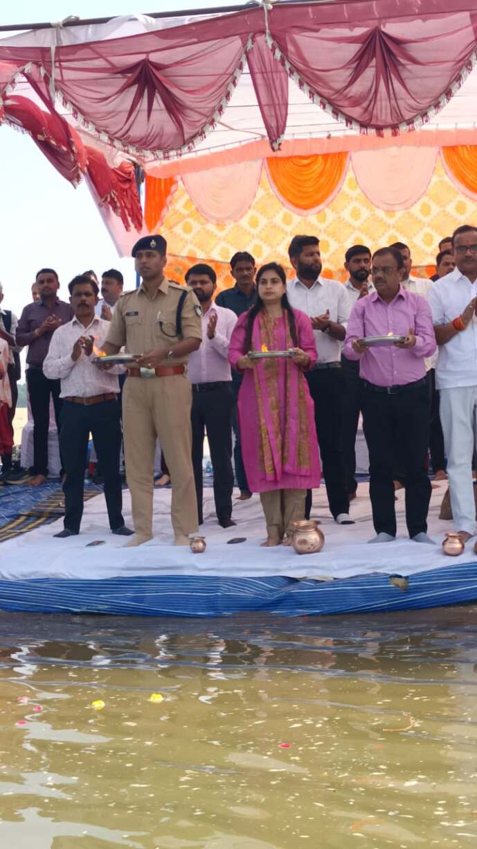 मां नर्मदा एवं तवा के संगम तट बांद्राभान पर आज से प्रारंभ हुआ बांद्राभान मेला (2)