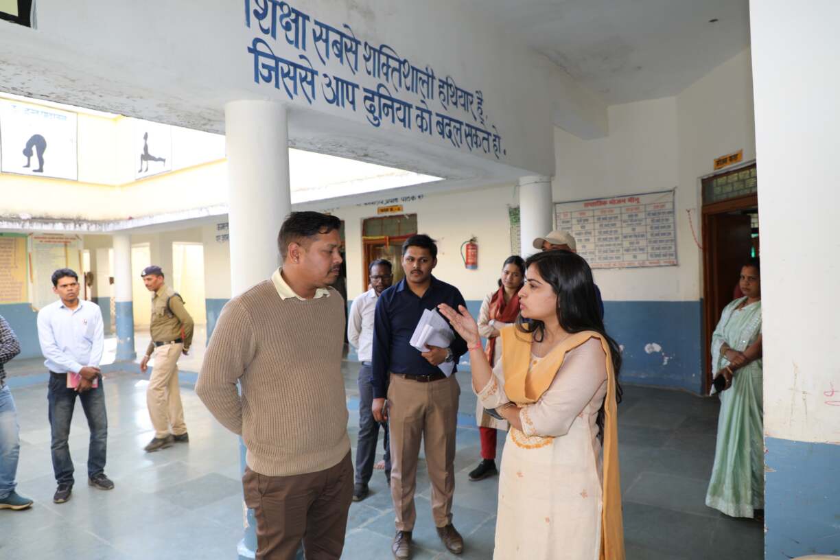 कलेक्टर ने शासकीय जनजा