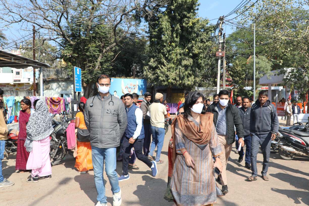 कलेक्टर सुश्री सोनिया मीना (2)