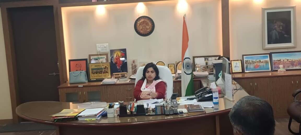 किसानों के हितों को ध्यान में रखकर तय हों फसल ऋणमान कलेक्टर सुश्री सोनिया मीना (4)