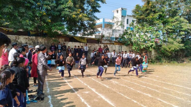 सांस्कृतिक कार्यक्रमों और (5)