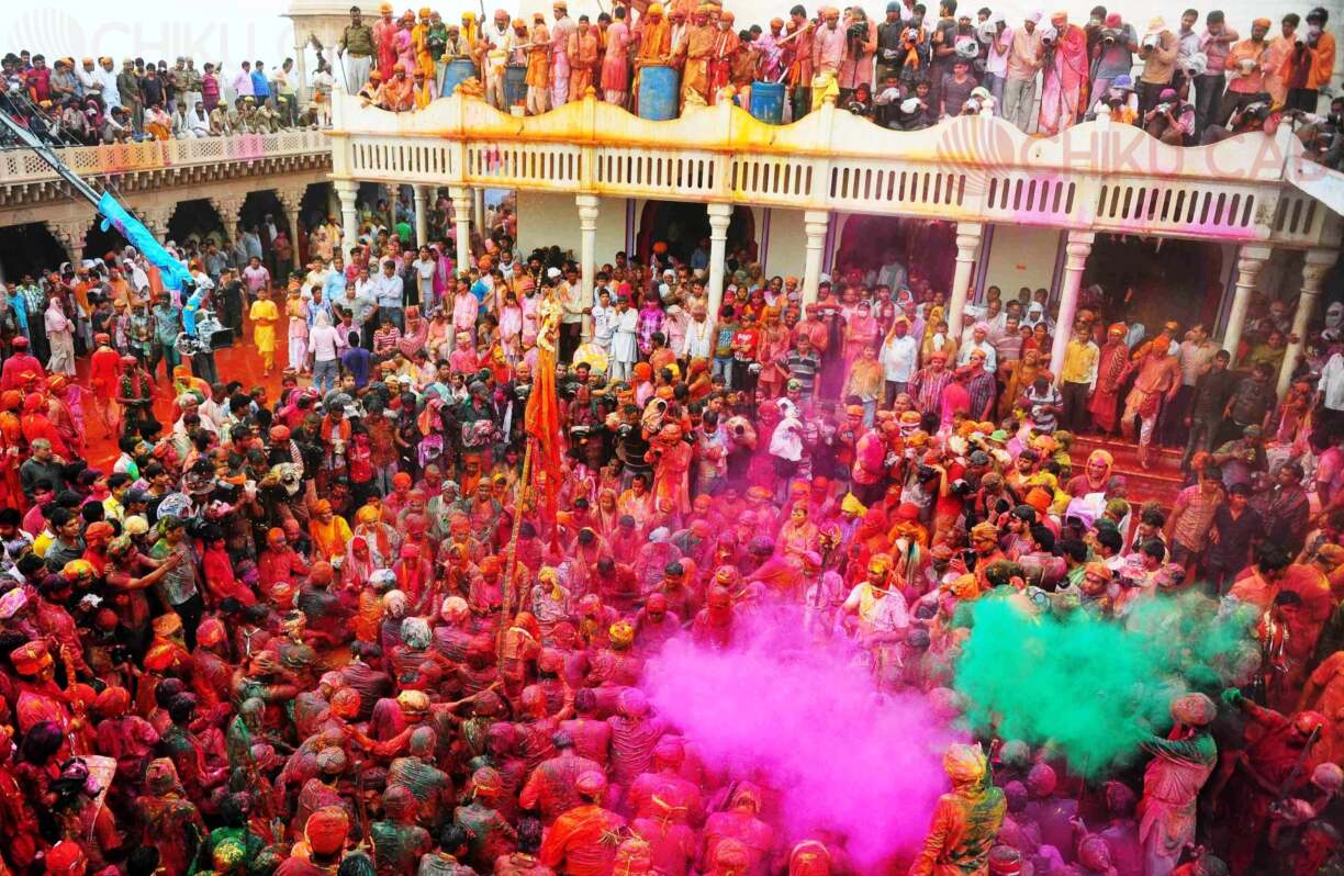 003-vrindavan-holi-celebration