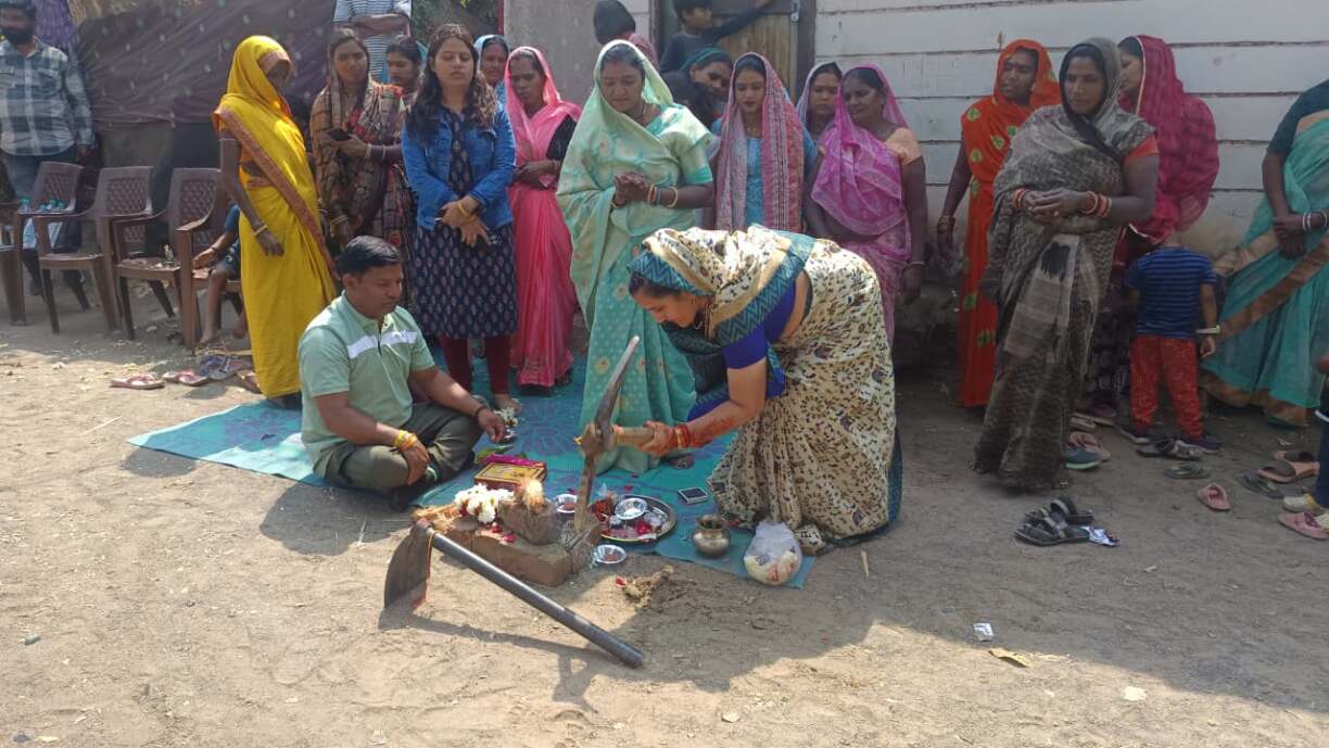 neetu ji bhumipujan karte