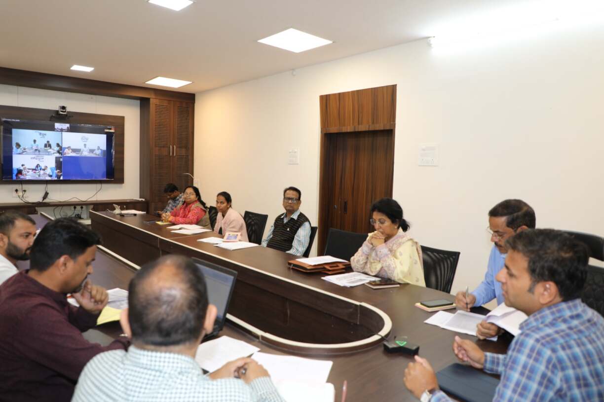 अश्री कृष्ण गोपाल तिवारी (4)