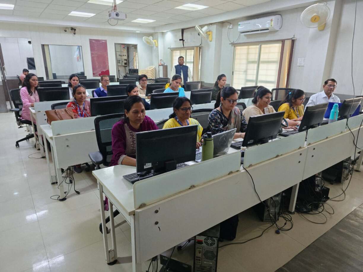 एमपी ई-औषधि पोर्टल पर एक दिवसीय हैंड्स ऑन प्रशिक्षण आयोजित (2)