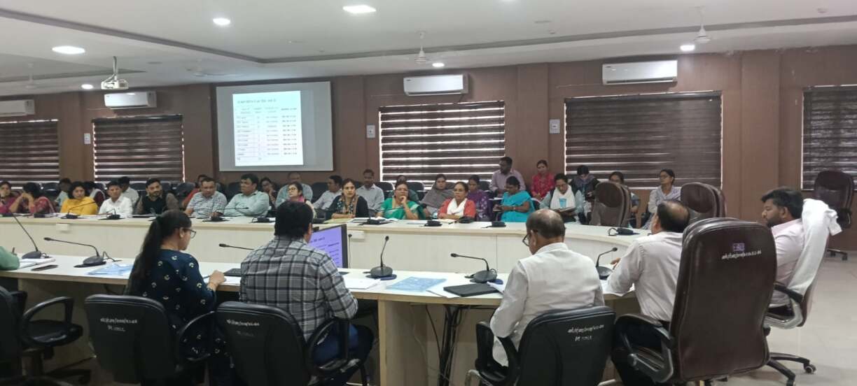 जिला स्वास्थ्य समिति की बैठक में राष्ट्रीय स्वास्थ्य कार्यक्रमों की गहन समीक्षा की गई (1)