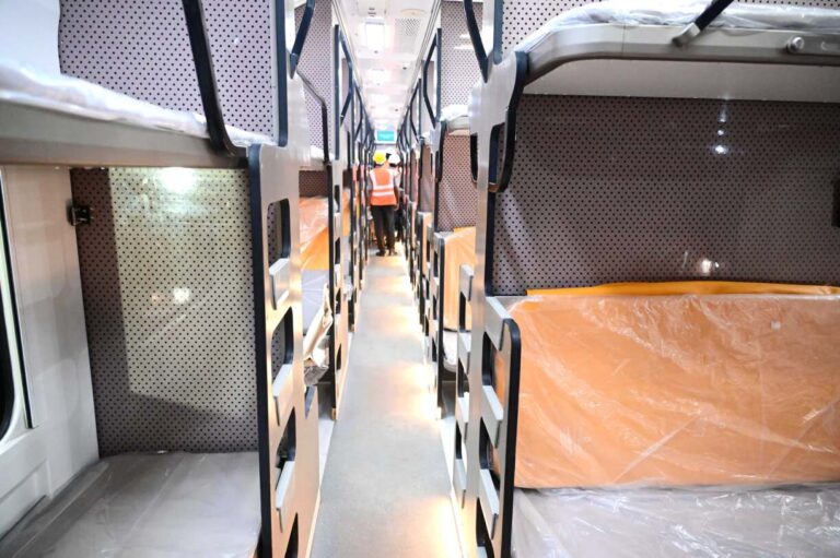 Bengaluru: Union Minister for Railways Ashwini Vaishnaw inaugurates the Vande Bharat Sleeper Train