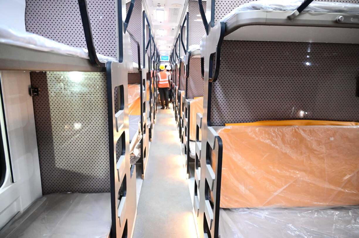 Bengaluru: Union Minister for Railways Ashwini Vaishnaw inaugurates the Vande Bharat Sleeper Train