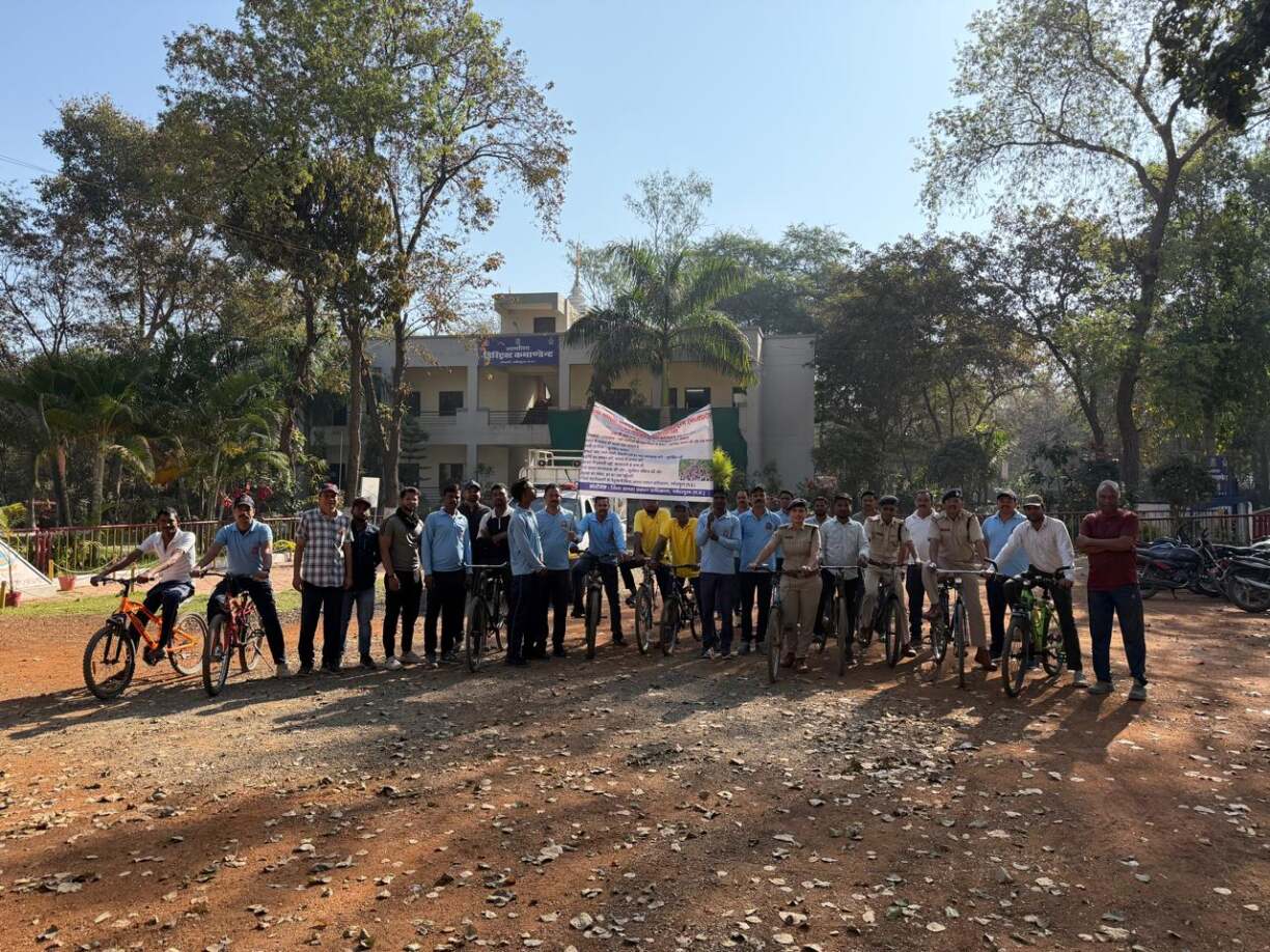 आपदा बचाव एवं जनसुरक्षा के लिए जन जागरूकता साइकिल रैली आयोजित (2)