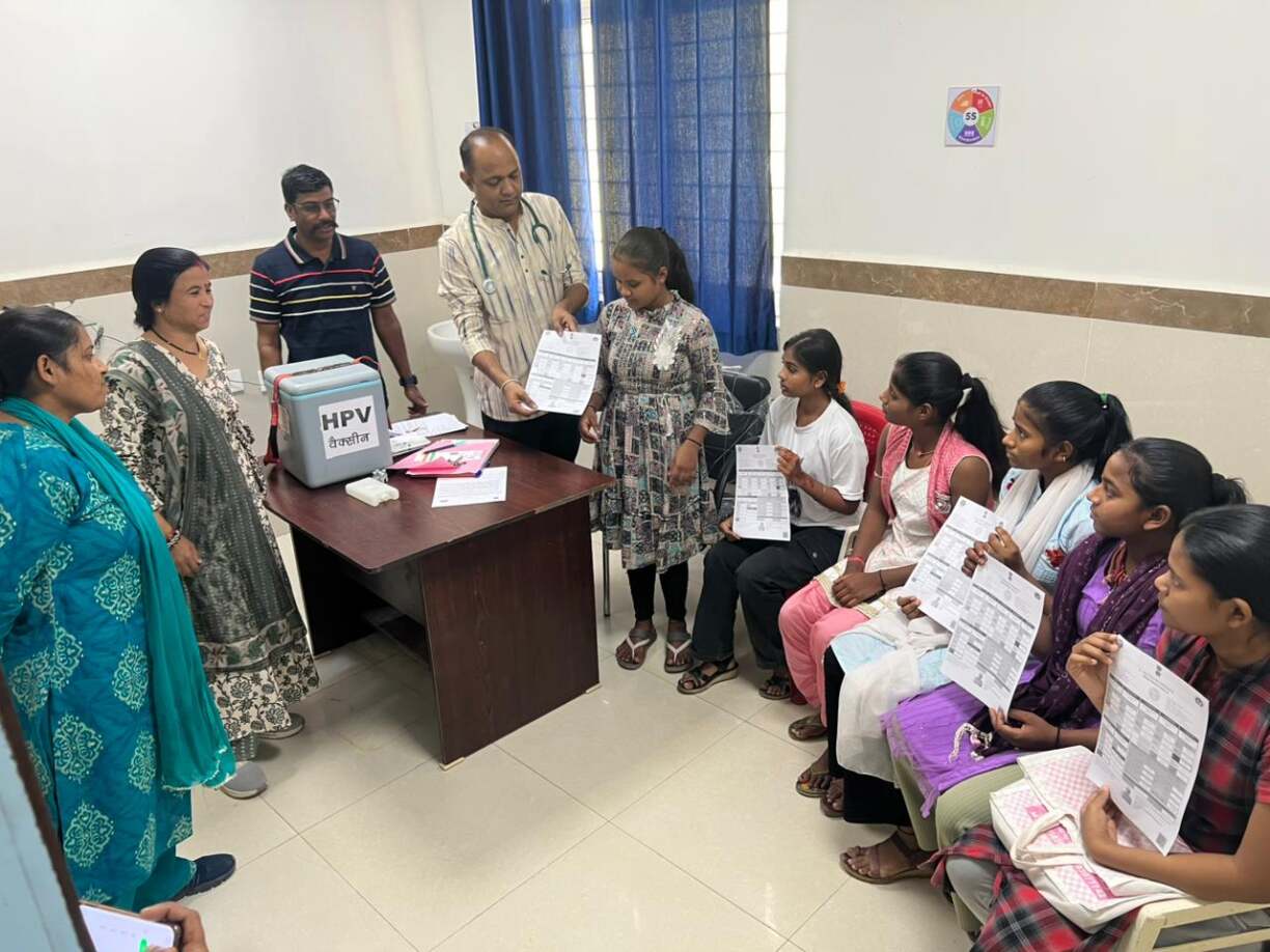 एचपीवी टीकाकरण अभियान जारी, (1)