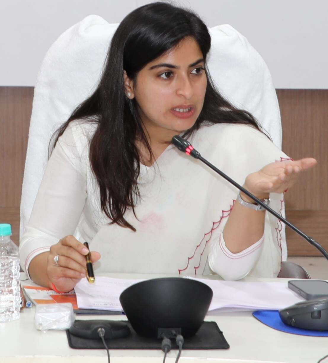 कलेक्टर एवं प्रशासक सुश्री सोनिया मीना की अध्यक्षता ने बैंक स्टाफ उपसमिति की बैठक संपन्न