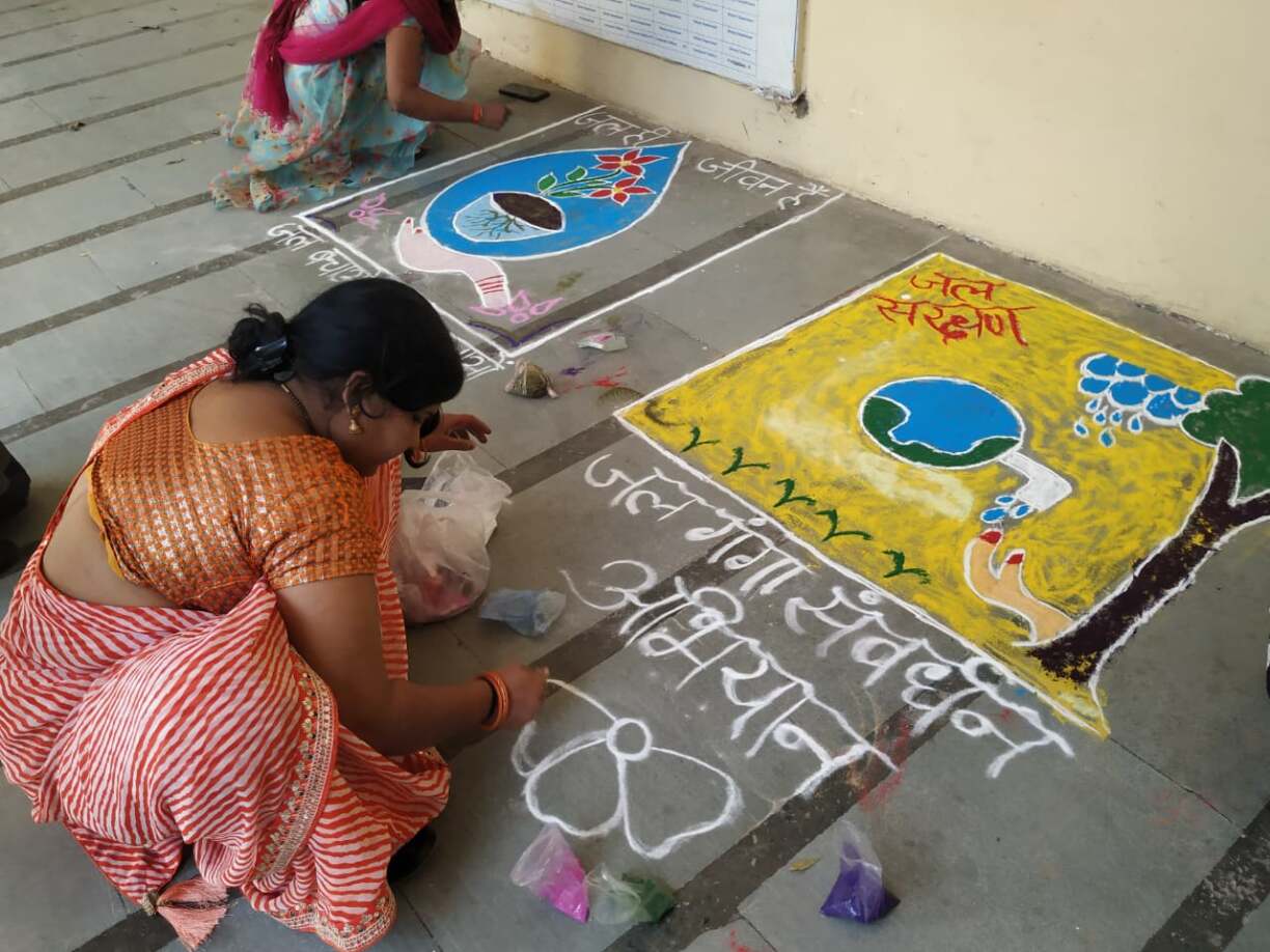 रंगोली के माध्यम स (4)