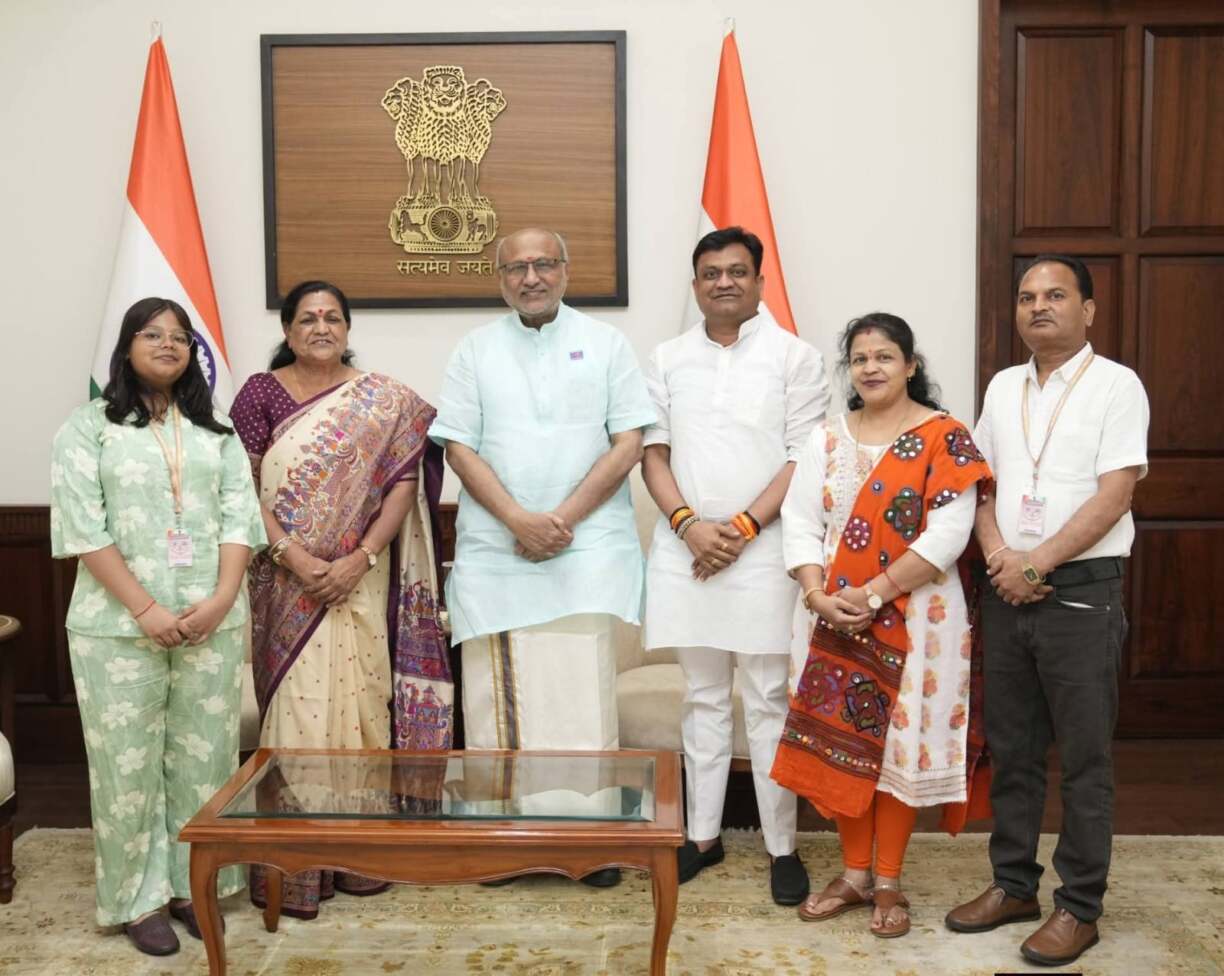 सांसद माया नारोलिया ने उपराष्ट्रपति श्री सी.पी. राधाकृष्णन