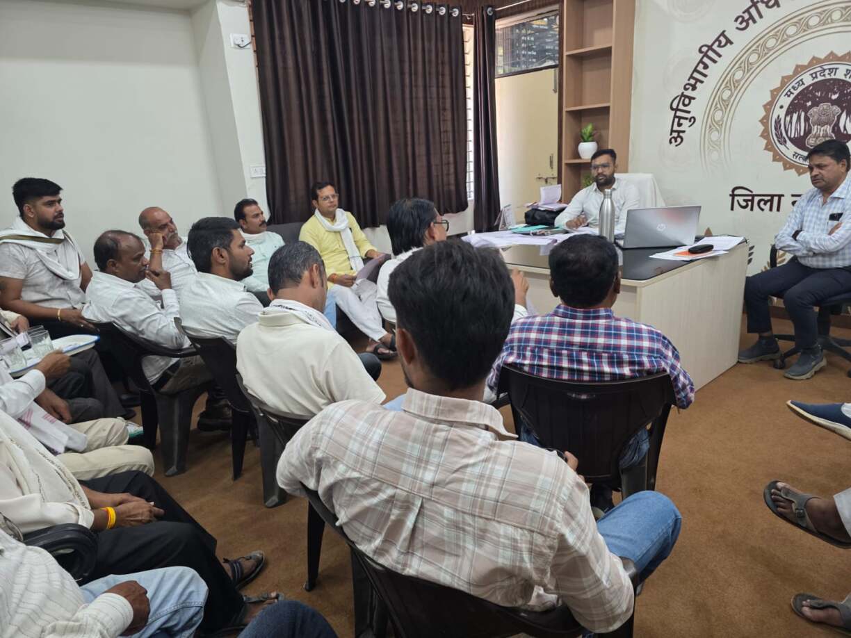 एसडीएम श्री विजय राय