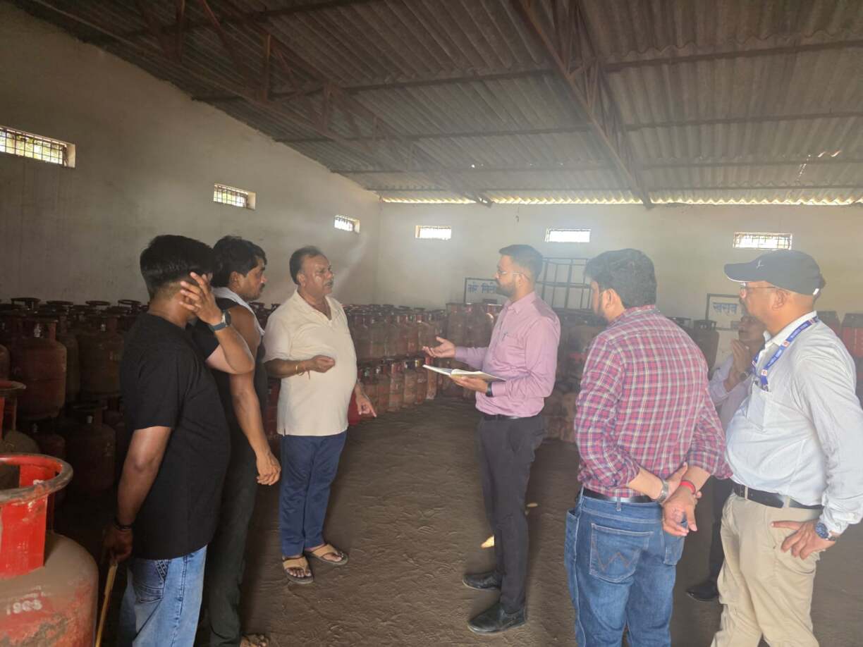 एसडीएम सिवनी मालवा ने किया अमोल गैस गोदाम का निरीक्षण (3)