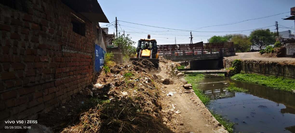 कलेक्टर श्री सोमेश मिश्रा के रंभ (3)