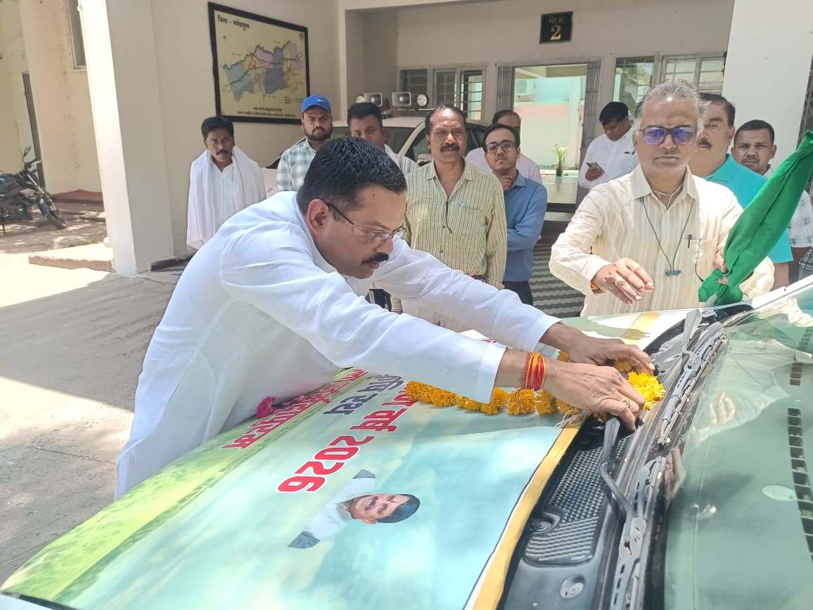 किसान कल्याण वर्ष 2026 में कृषि रथों का शुभारंभ (1) (1)