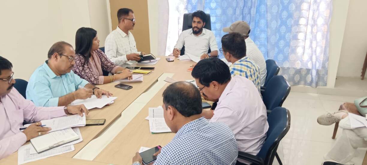 पिपरिया में खंड स्तरीय उपार्जन समिति की बैठक आयोजित (2)