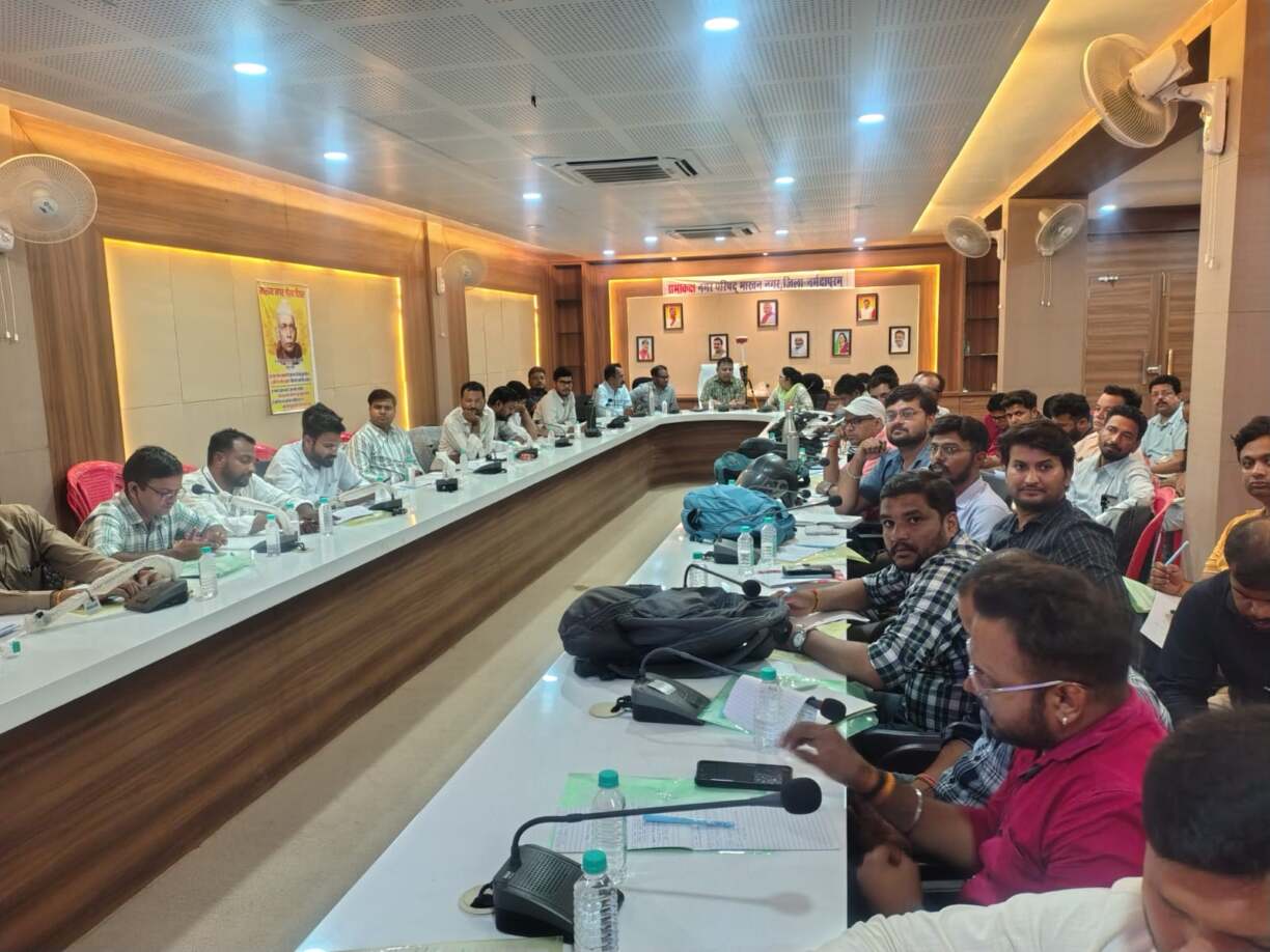 आधुनिक GNSS रोवर मशीनता (4)