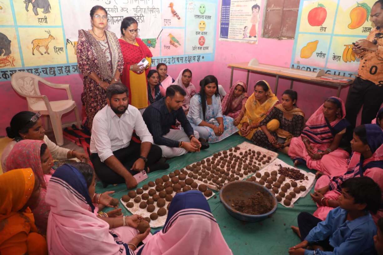 बच्चों के नन्हे हाथों ने संभाला पर्यावरण संरक्षण का ज़िम्मा (5)