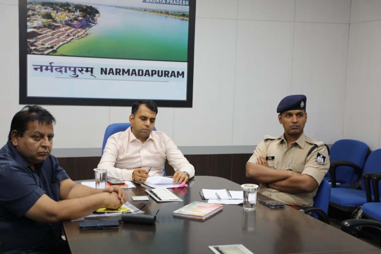 बेहतर प्रबंधन और कुशलता से करायें नीट की परीक्षा, कहीं भी न रहे कोई कमी मुख्यमंत्री डॉ. (3)