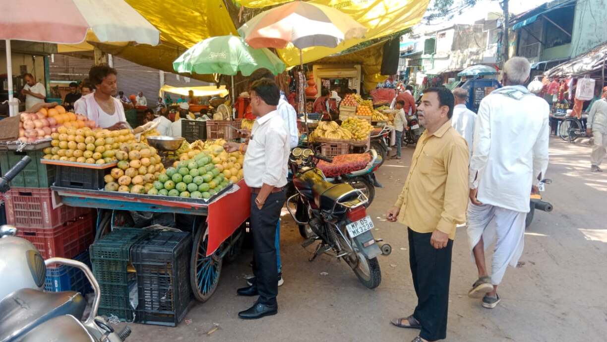 विश्व पर्यावरण दिवस पर अमानक पॉलिथीन के विरुद्ध नगर परिषद सोहागपुर की कार्रवाई (1)
