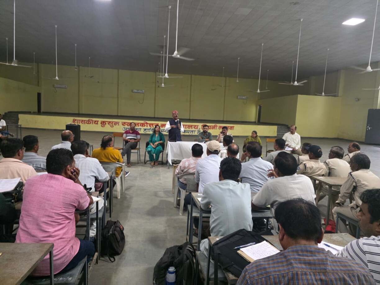 कलेक्टर के नलाई से