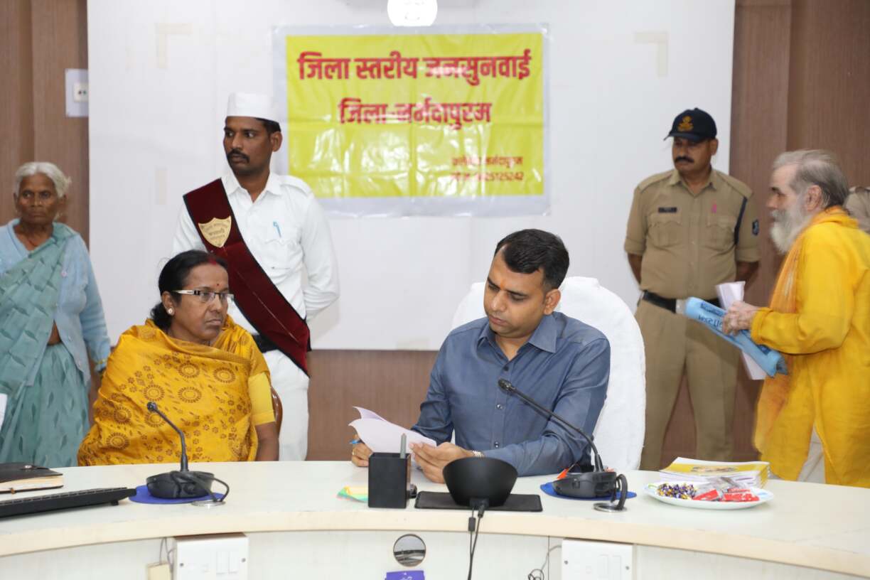 जनसुनवाई में कले दिए निर्देश (4)