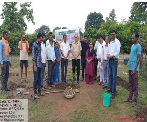 नवांकुर अभियान अंतर्गत जनपद पंचायत केसला ल रोपित (2)