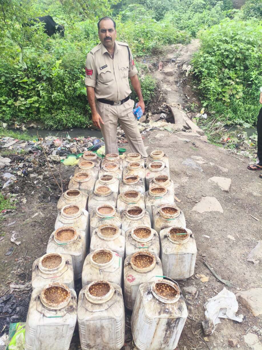 इटारसी में आबकारी विभाग की बड़ी कार्रवाई (3)