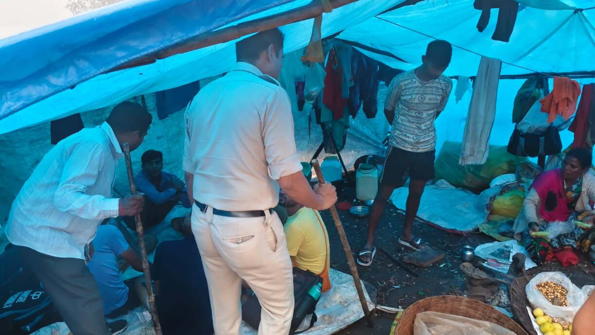 नर्मदापुरम में अवैध मदिरा पर आबकारी की कार्रवाई (3)