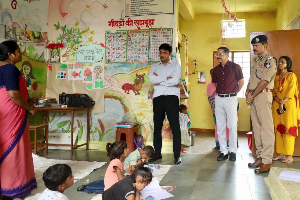 पढ़ाई को बनाएं लक्ष्य,बड़े सपने )