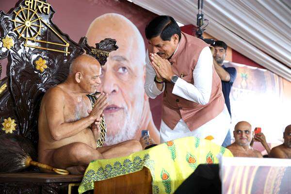 संतों का साथ और आर्शीवाद ही हमे
