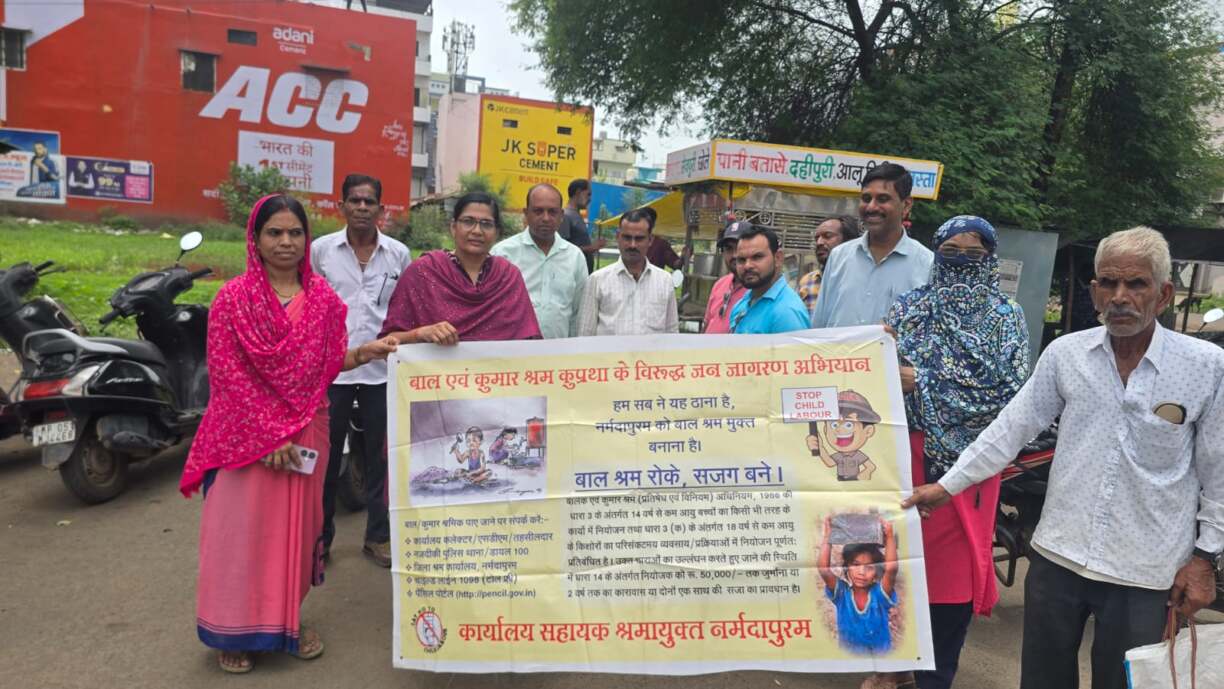 सिवनी मालवा में चला बाल श्रम के खिलाफ संयुक्त जागरूकता अभियान (4)