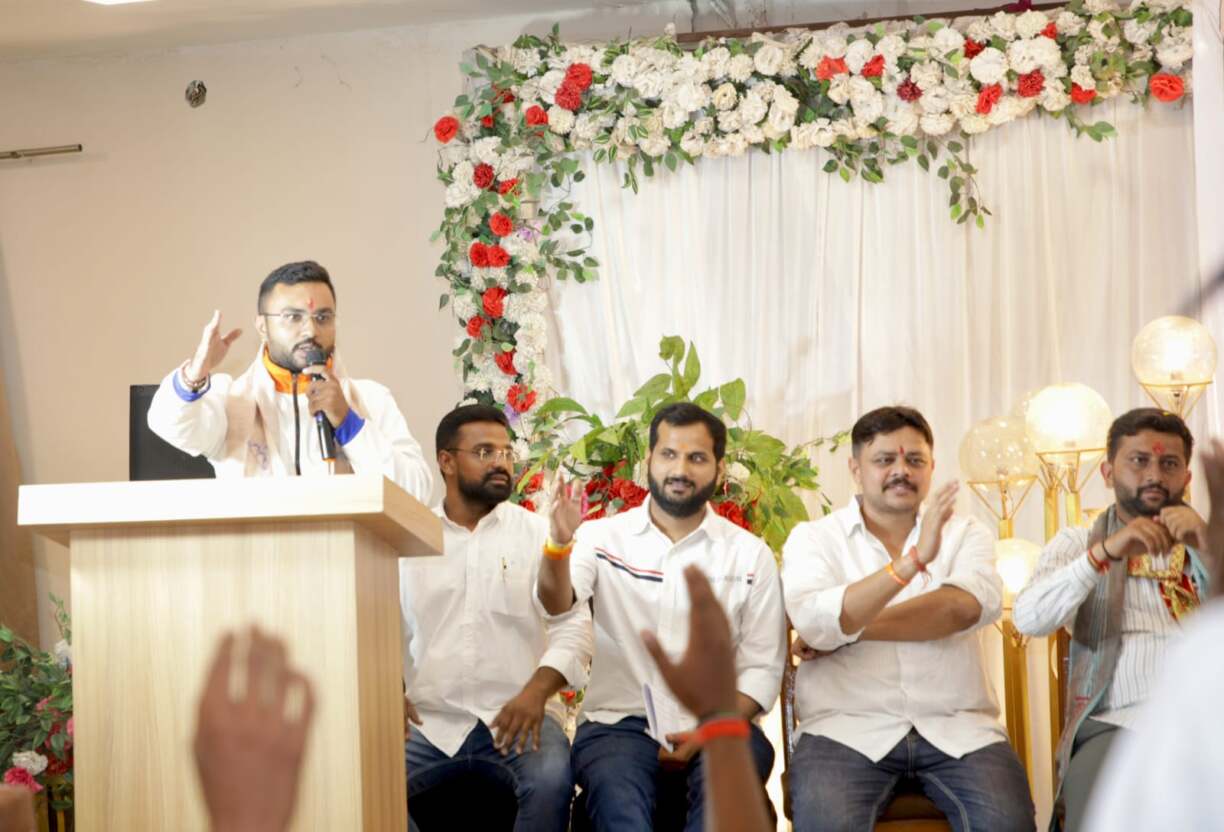 जन सेवा से राष्ट्र सेवा का संदेश लेकर इटारसी पहुंची सेवा यात्रा (6)