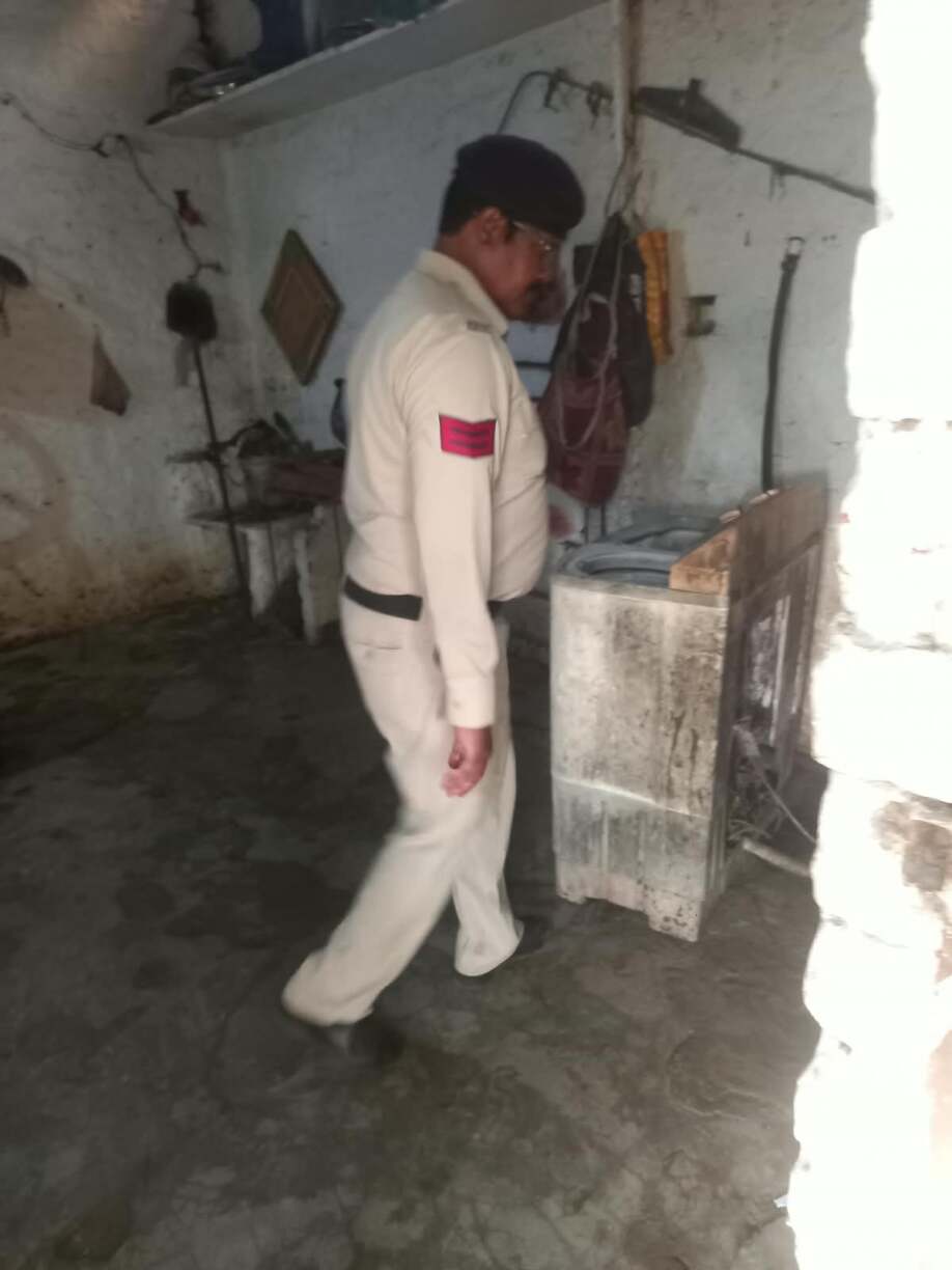 नर्मदापुरम में आबकारी विभा1)