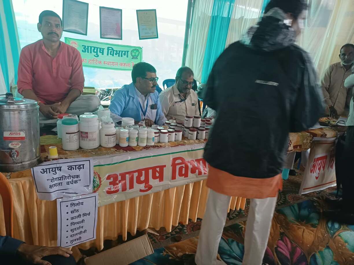 मुख्यमंत्री जन विश्वास शिविर में आयुष विभाग के निःशुल्क स्वा