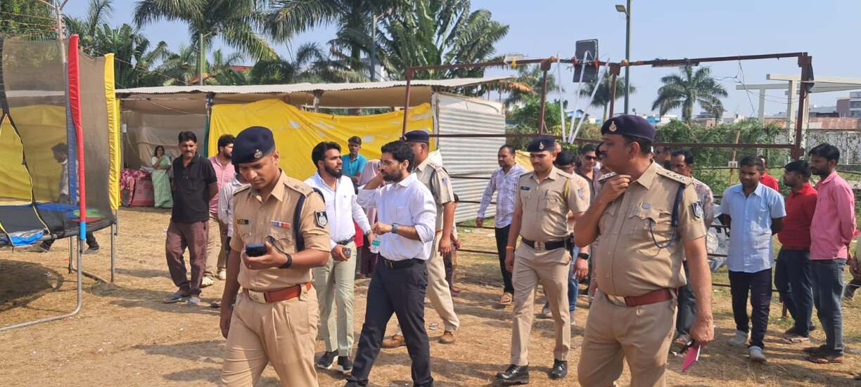 कलेक्टर एवं एसपी ने क4)
