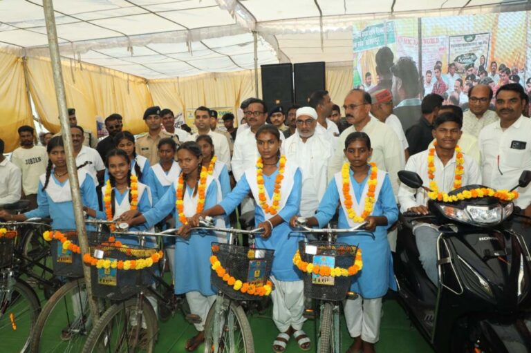 कलेक्टर श्री सोमेश मिश्रा के निर्देशानुसार