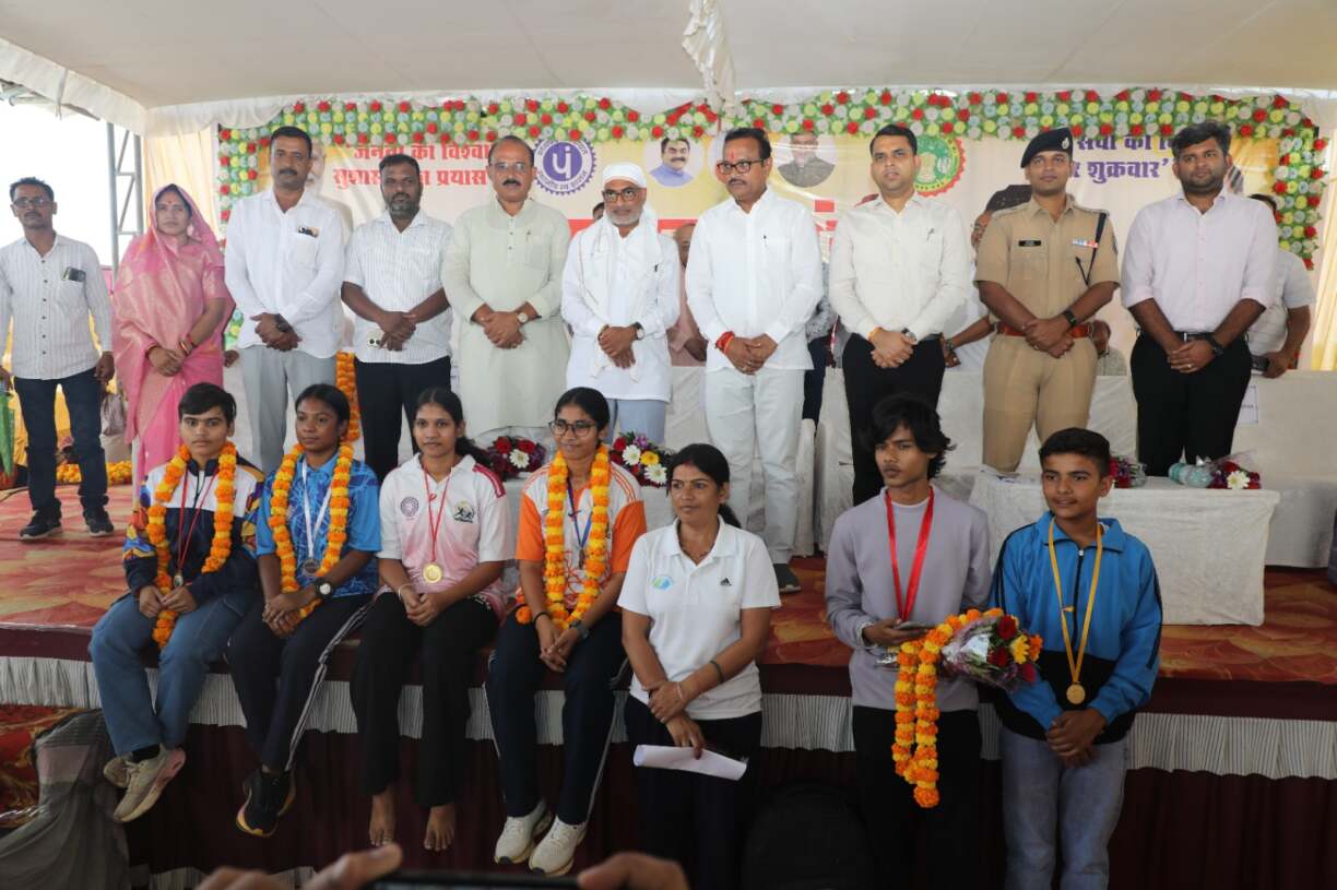 कलेक्टर श्री सोमेश मिश्रा के निर्देशानुसार प्